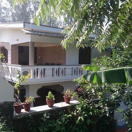 Dhruva Homestay 马迪凯里 外观 照片