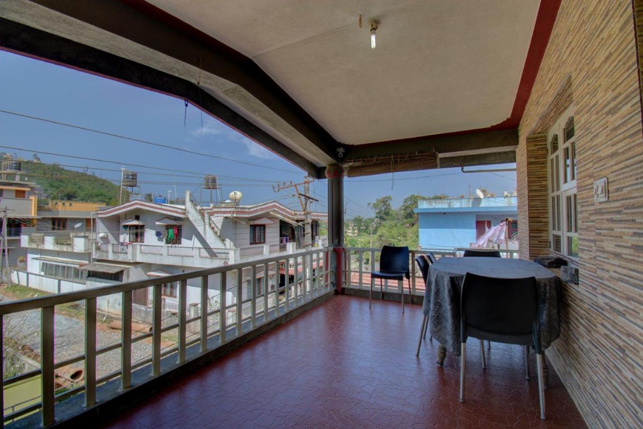 Dhruva Homestay 马迪凯里 外观 照片