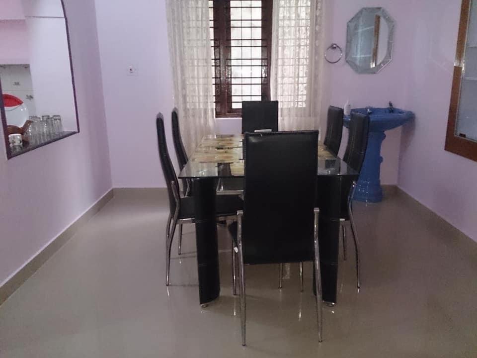 Dhruva Homestay 马迪凯里 外观 照片