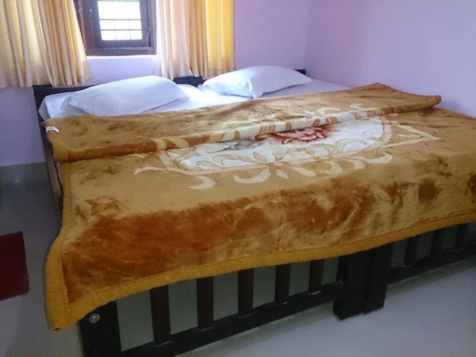 Dhruva Homestay 马迪凯里 外观 照片